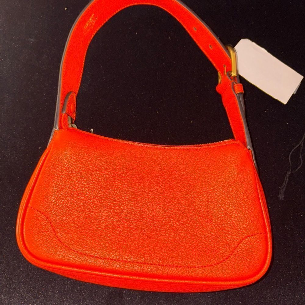 Brand new with box and dustbag Gucci Women's Orange Shoulder Bag - Picture 2 of 6